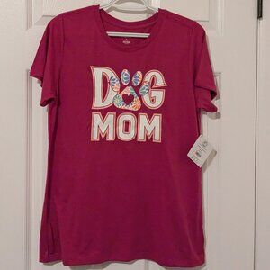 Celebrate! Dog Mom tee size medium